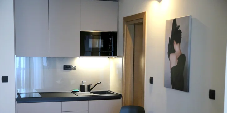 Moderné apartmány a štúdiá na Makarskej riviére: pobyt s raňajkami