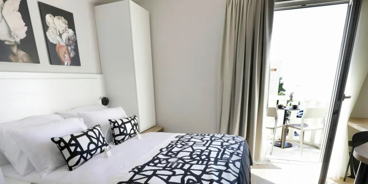 Moderné apartmány a štúdiá na Makarskej riviére: pobyt s raňajkami