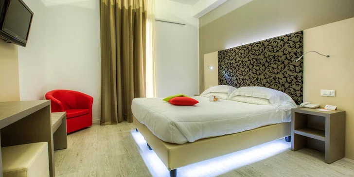 Dovolenka v talianskom Riccione: 4* hotel s raňajkami, bazénom a saunou, 150 m od pláže