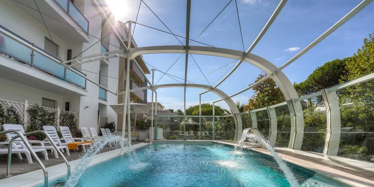 Dovolenka v talianskom Riccione: 4* hotel s raňajkami, bazénom a saunou, 150 m od pláže