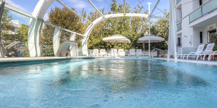Dovolenka v talianskom Riccione: 4* hotel s raňajkami, bazénom a saunou, 150 m od pláže