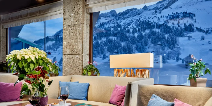 Pobyt so stravou a neobmedzeným wellness v srdci rakúskych Álp: útulný hotel s prekrásnymi výhľadmi na hory