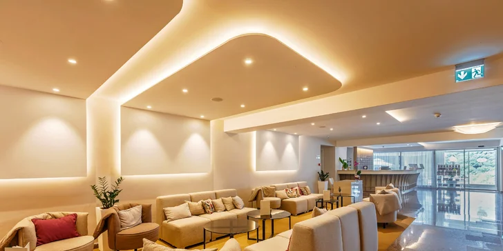 Chorvátska Istria: 3* hotel v meste Poreč iba 50 m od pláže, bazén a all inclusive