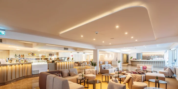 Chorvátska Istria: 3* hotel v meste Poreč iba 50 m od pláže, bazén a all inclusive