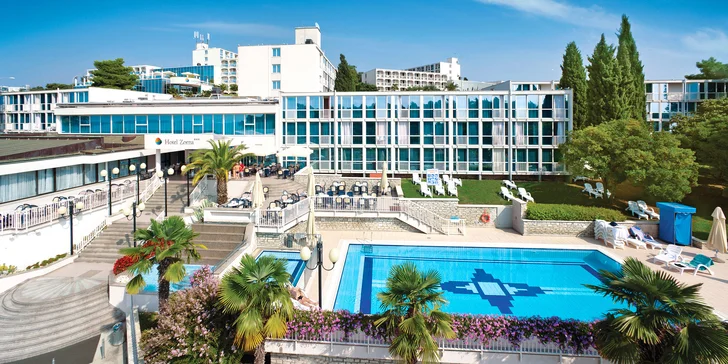 Chorvátska Istria: 3* hotel v meste Poreč iba 50 m od pláže, bazén a all inclusive