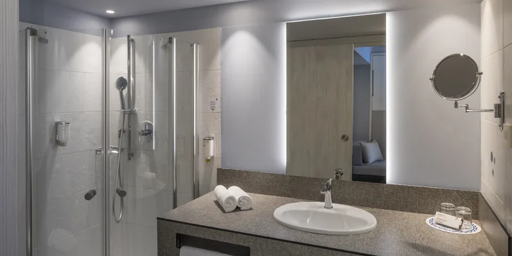 Letná dovolenka v chorvátskom Zadare: 4* hotel pri pláži, bazénový svet a all inclusive