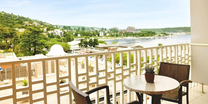 Dovolenka v Portoroži: 4* hotel pri mori s raňajkami či polpenziou a bazénmi