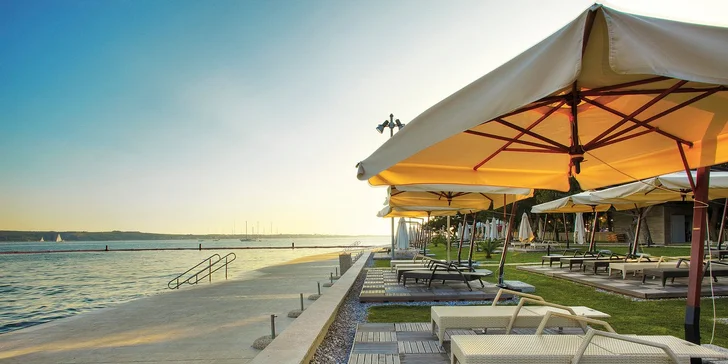 Dovolenka v Portoroži: 4* hotel pri mori s raňajkami či polpenziou a bazénmi