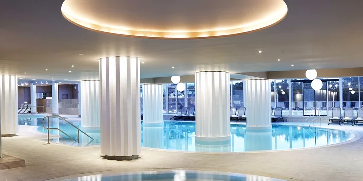 Dovolenka v Portoroži: 4* hotel pri mori s raňajkami či polpenziou a bazénmi