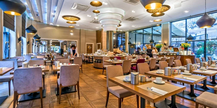 Continental Hotel v Budapešti: luxusné ubytovanie s raňajkami a wellness