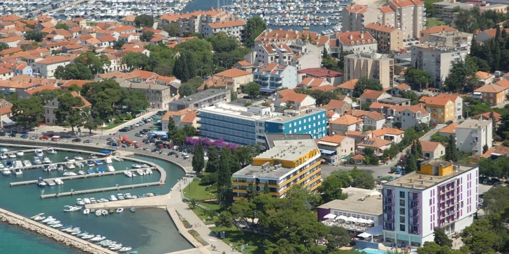 Chorvátske letovisko Biograd na Moru: 4* hotel pri pláži, luxusné wellness a raňajky