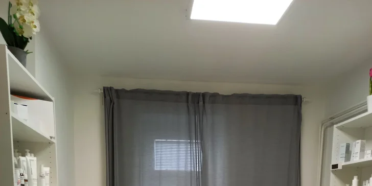 Hĺbkové ošetrenie pleti, ošetrenie s masážou, mikrodermabrázia či chemický peeling