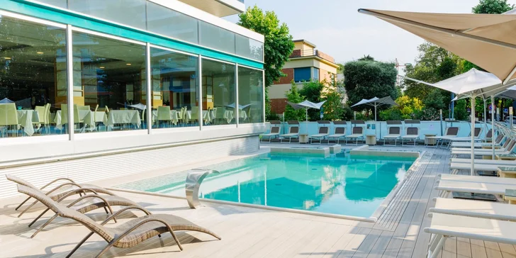 4* pobyt v talianskom Rimini: hotel 2 min. chôdze od pláže, bazén s vírivkou a bohaté raňajky