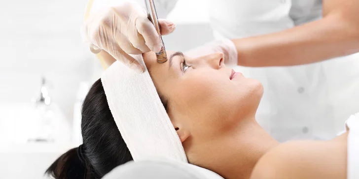 Dokonalé ošetrenia pleti pre dámy aj pánov - mikrodermabrázia, Skin Scrubber, fototerapia i OxyGeneo
