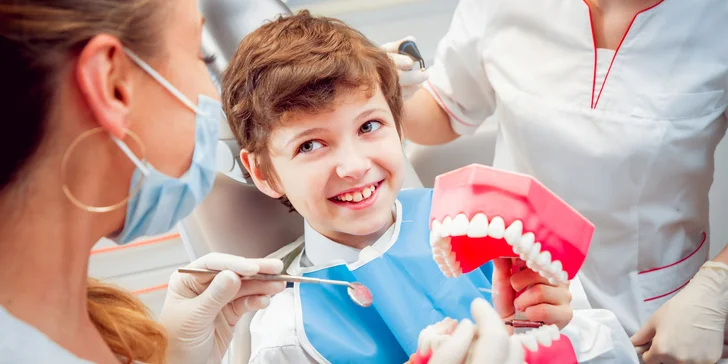 Komplexné vstupné vyšetrenie, dentálna hygiena pre deti i dospelých či bielenie zubov