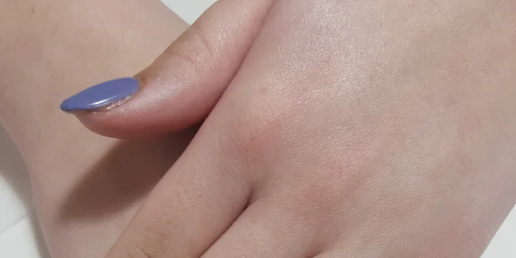 Krásne nechty na rukách i nohách – manikúra s gél lakom či gélové nechty