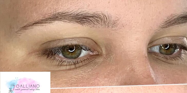 Permanentný make-up hornej očnej linky, obočia alebo pier