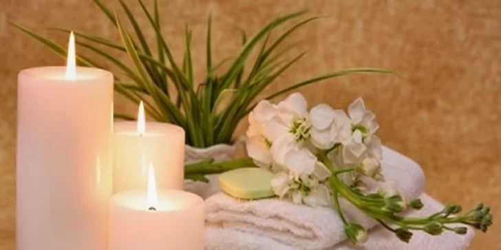 Voňavá aroma terapia na ruky a gélová modeláž nechtov