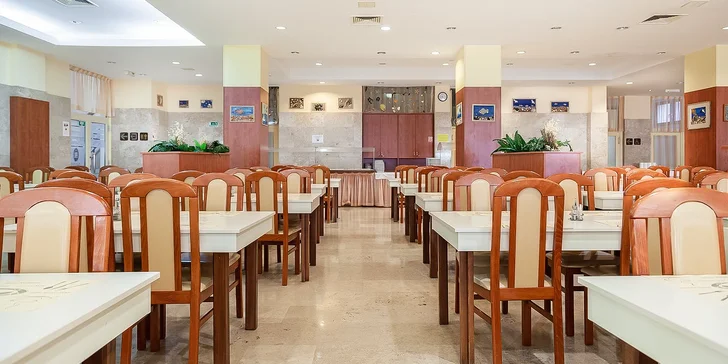 Chorvátsko all inclusive: hotel len 50 metrov od pláže, wellness a atrakcie pre deti
