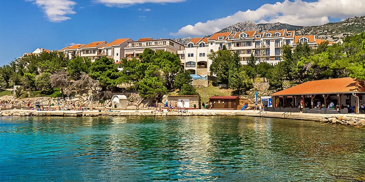 Chorvátsko all inclusive: hotel len 50 metrov od pláže, wellness a atrakcie pre deti