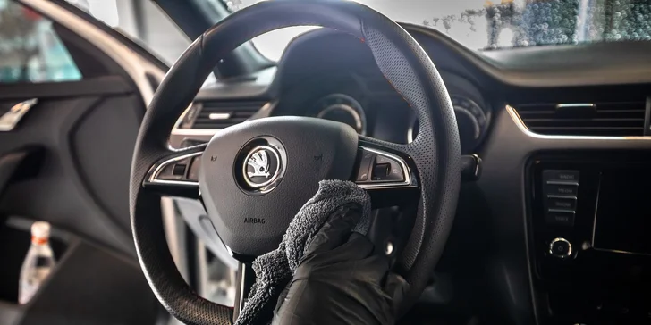 Detailné čistenie, voskovanie karosérie či letná údržba auta