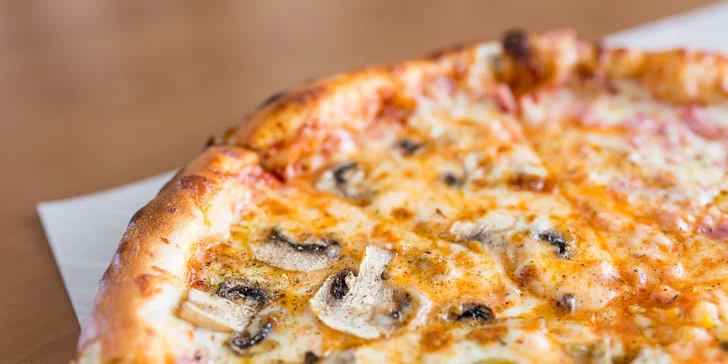 Malá alebo veľká pizza podľa vlastného výberu z Hood Food