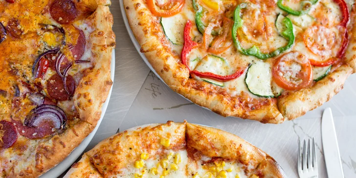 Malá alebo veľká pizza podľa vlastného výberu z Hood Food
