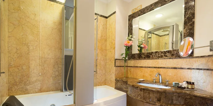 Letná dovolenka v talianskom Rimini: 4* hotel priamo pri mori, bohaté bufetové raňajky