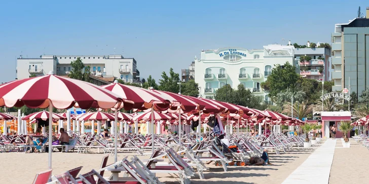 Letná dovolenka v talianskom Rimini: 4* hotel priamo pri mori, bohaté bufetové raňajky
