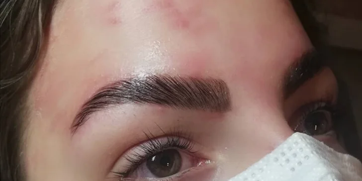 Dokonale upravené obočie a neodolateľný pohľad s lash liftom či 3D mihalnicami