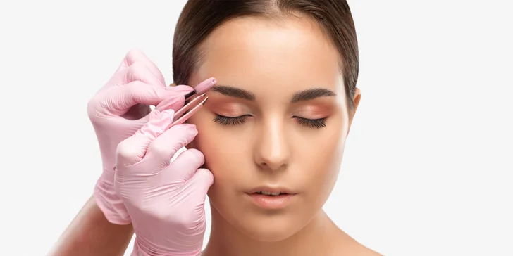 Dokonale upravené obočie a neodolateľný pohľad s lash liftom či 3D mihalnicami