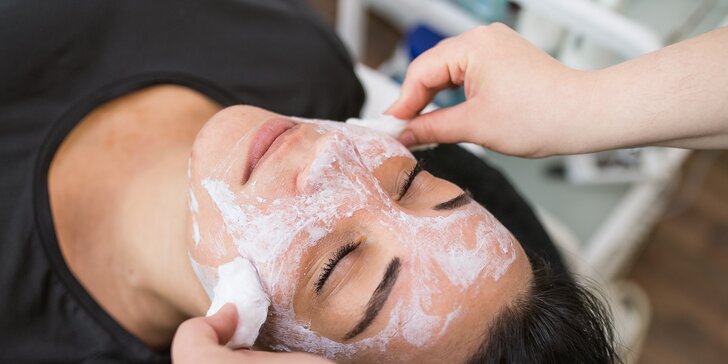 Relaxačné ošetrenia tváre a levanduľové či čokoládové masáže