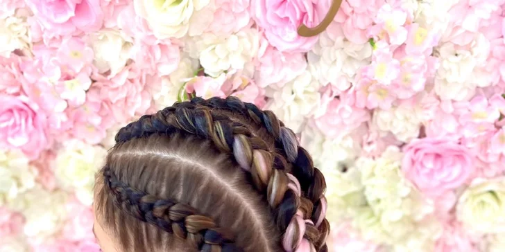 Manikúra, pedikúra či zapletanie vlasov s kanekalónom pre malé princezné v Pink SPA