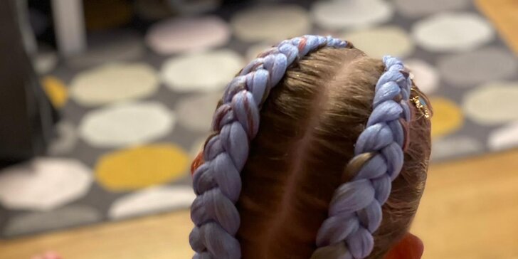 Manikúra, pedikúra či zapletanie vlasov s kanekalónom pre malé princezné v Pink SPA