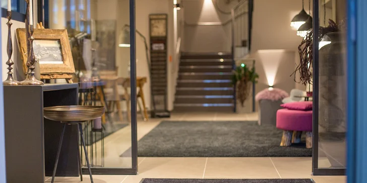 Dovolenka v rakúskom Zell am See: hotel v centre mesta, strešná terasa a raňajky