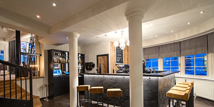 Dovolenka v rakúskom Zell am See: hotel v centre mesta, strešná terasa a raňajky