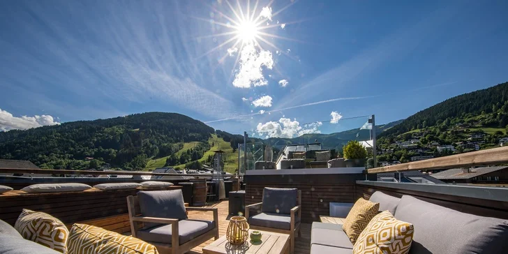 Dovolenka v rakúskom Zell am See: hotel v centre mesta, strešná terasa a raňajky