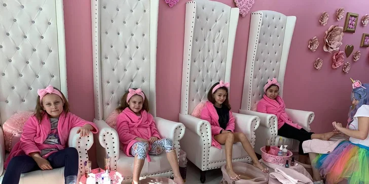 Narodeninová oslava so skrášľovacím programom pre malé slečny v PINK SPA