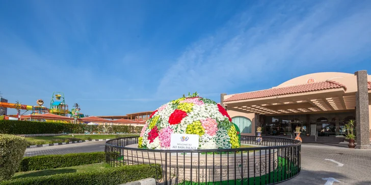 All inclusive dovolenka v Hurghade: letenka, 4 * hotel pri pláži a aquapark