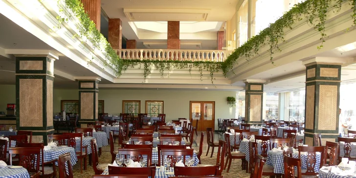All inclusive dovolenka v Hurghade: 5 * hotel na pláži, aquapark, animačný program