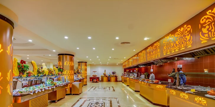 Dovolenka v 4* hoteli s all inclusive a privátnou plážou v centre obľúbeného letoviska Hurghada