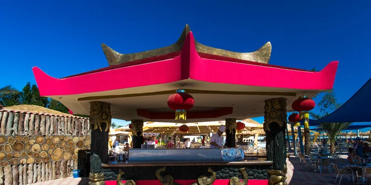 Dovolenka v 4* hoteli s all inclusive a privátnou plážou v centre obľúbeného letoviska Hurghada