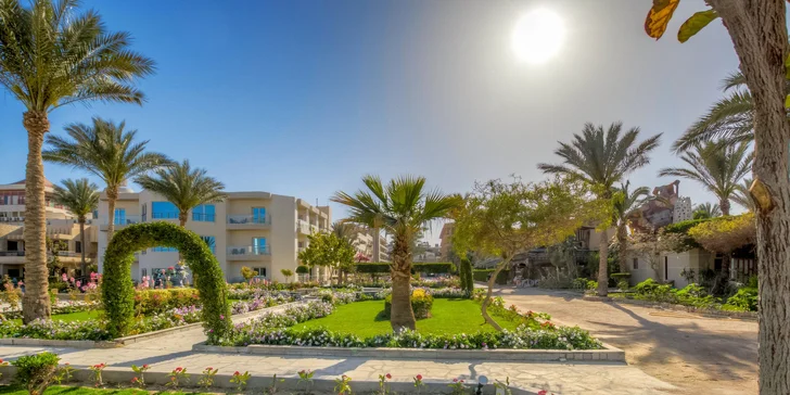 Dovolenka v 4* hoteli s all inclusive a privátnou plážou v centre obľúbeného letoviska Hurghada