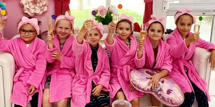 Narodeninová oslava so skrášľovacím programom pre malé slečny v PINK SPA