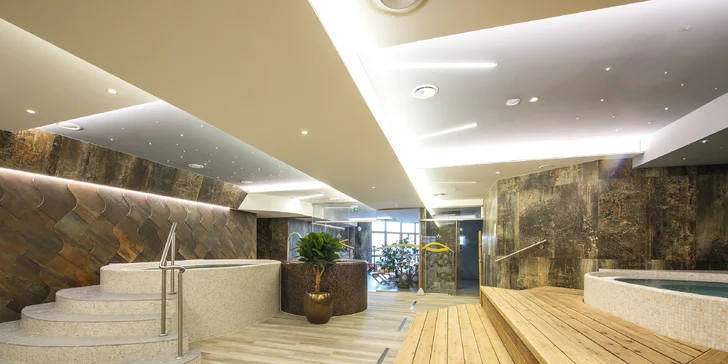Grand Hotel Bellevue****: 4-chodová večera a vstup do hotelového wellness s bazénom pre 2 osoby