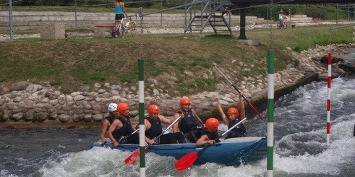 Rafting na vodnom kanáli alebo splavovanie Váhu na Liptove