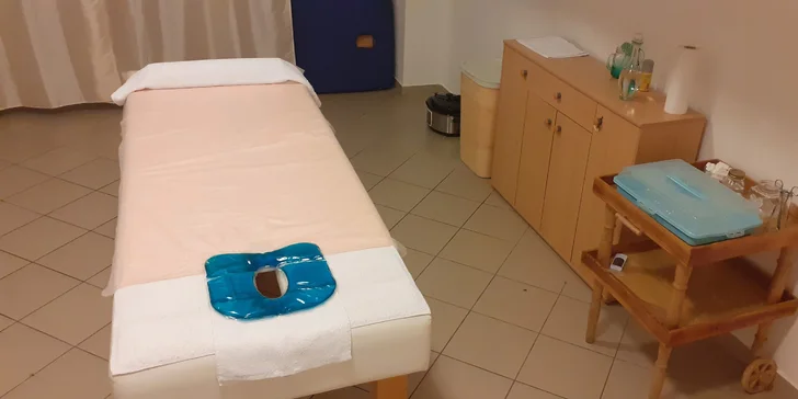 Uvoľnite sa vďaka profesionálnym masážam - klasická, masáž lávovými kameňmi a bankovanie
