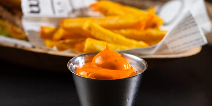 Street food Fryday: belgické hranolčeky, trhané bravčové i hovädzie mäsko či flaguette menu