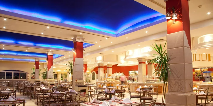 Letecky do Hurghady: 4 * hotel pri pláži, bazén a all inclusive