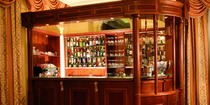4* relax v Karlových Varoch: raňajky či polpenzia, wellness aj procedúry